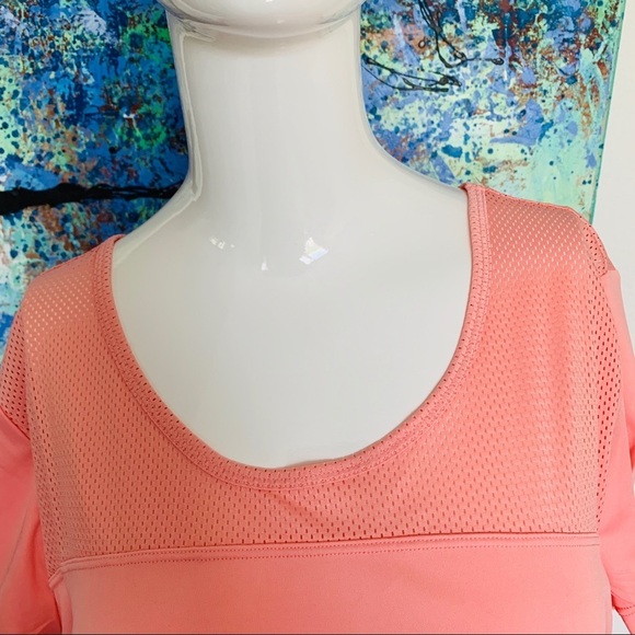 Reebok Woman’s Sport peach Top L - Picture 8 of 8